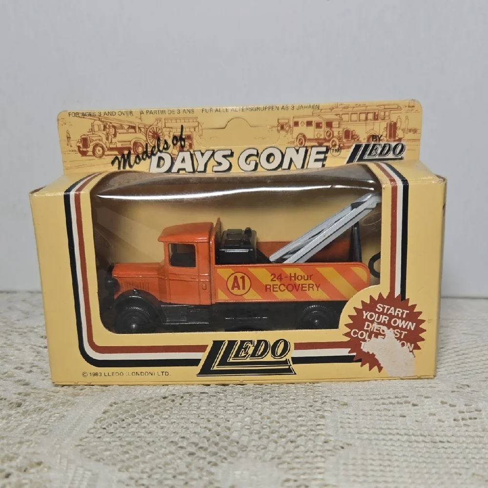 Days Gone Orange Recovery Truck Toy Made In England